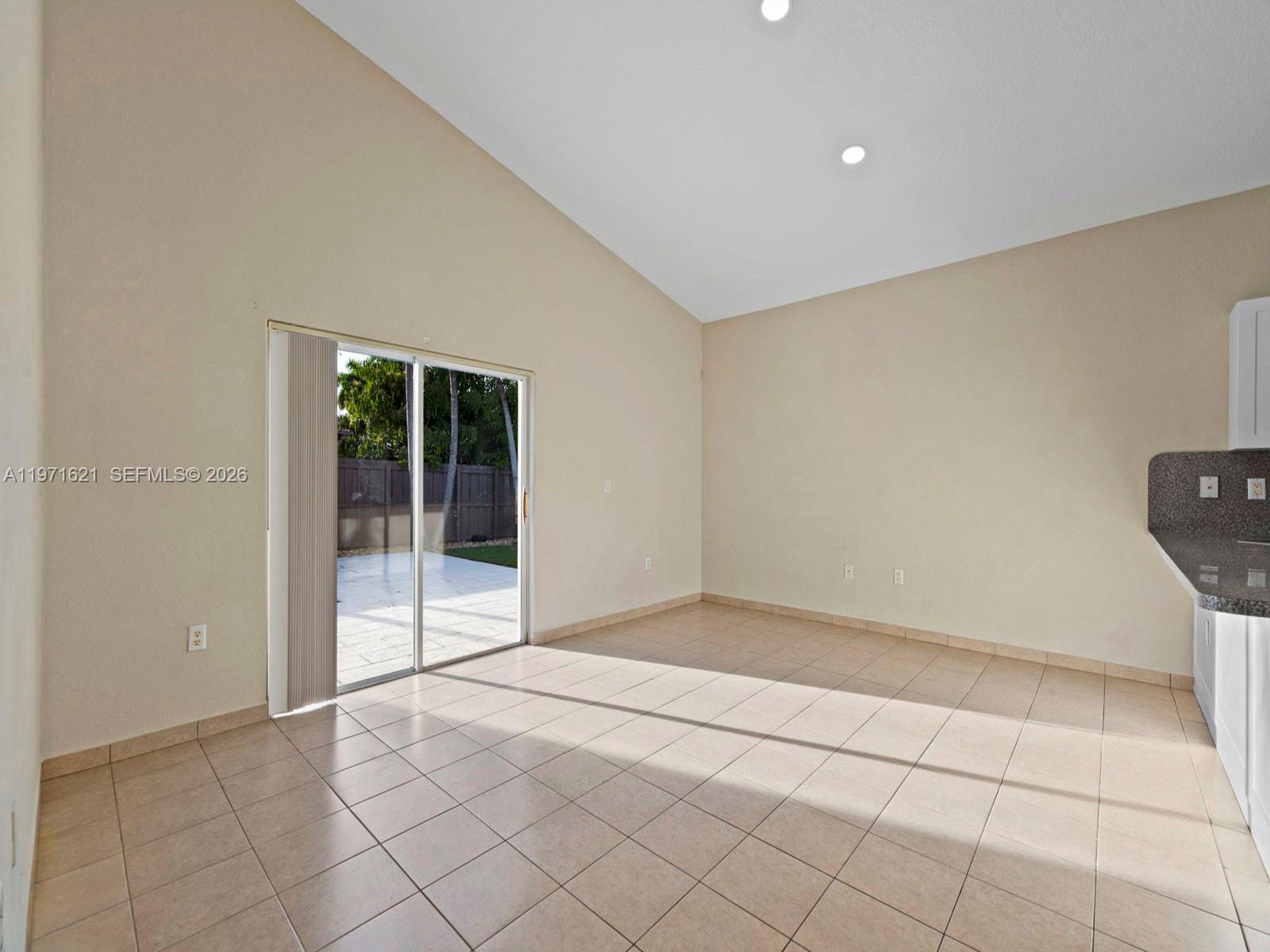 TENNESSEE ESTATES - Residential