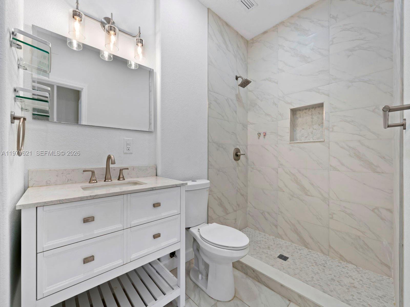 TENNESSEE ESTATES - Residential