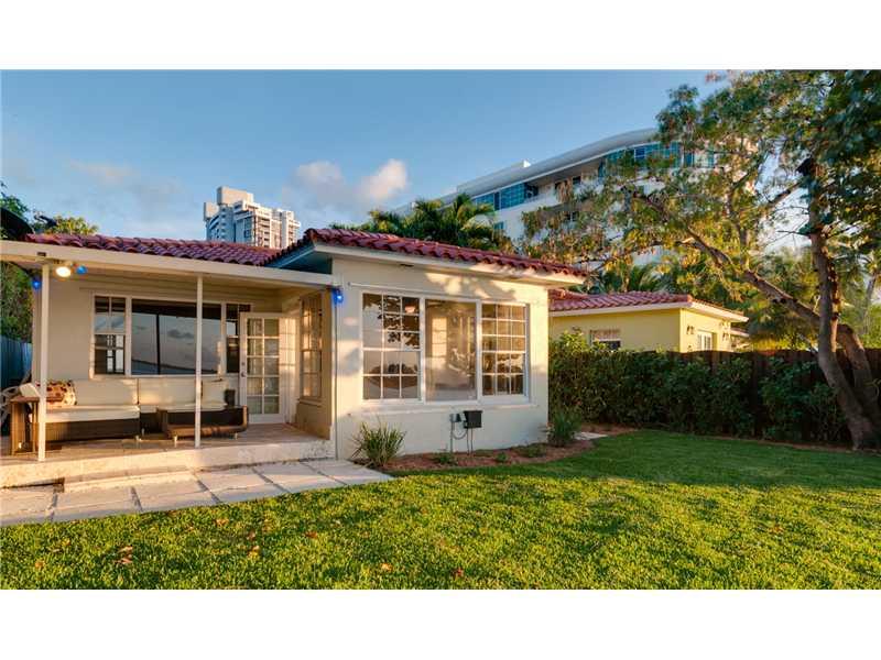 33 53 42 BELLE ISLE VILLA - Residential