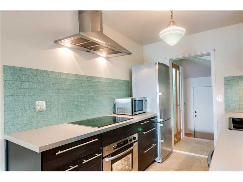 33 53 42 BELLE ISLE VILLA - Residential