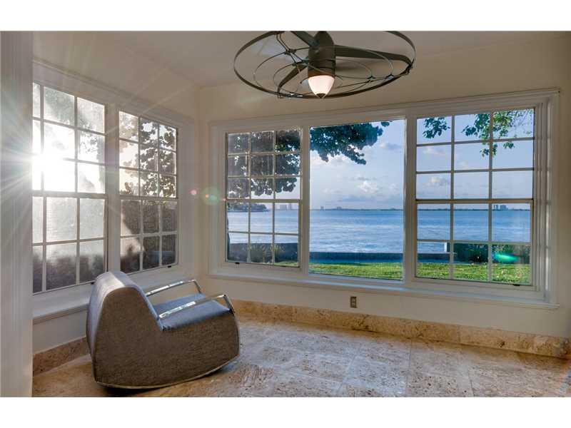 33 53 42 BELLE ISLE VILLA - Residential