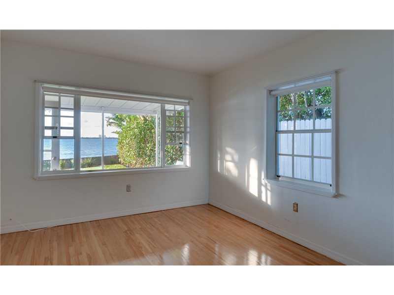 33 53 42 BELLE ISLE VILLA - Residential