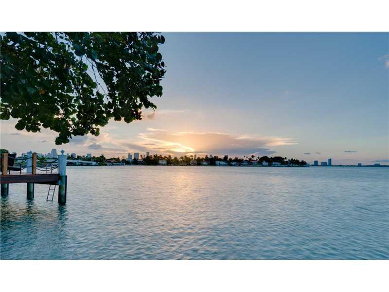 33 53 42 BELLE ISLE VILLA - Residential