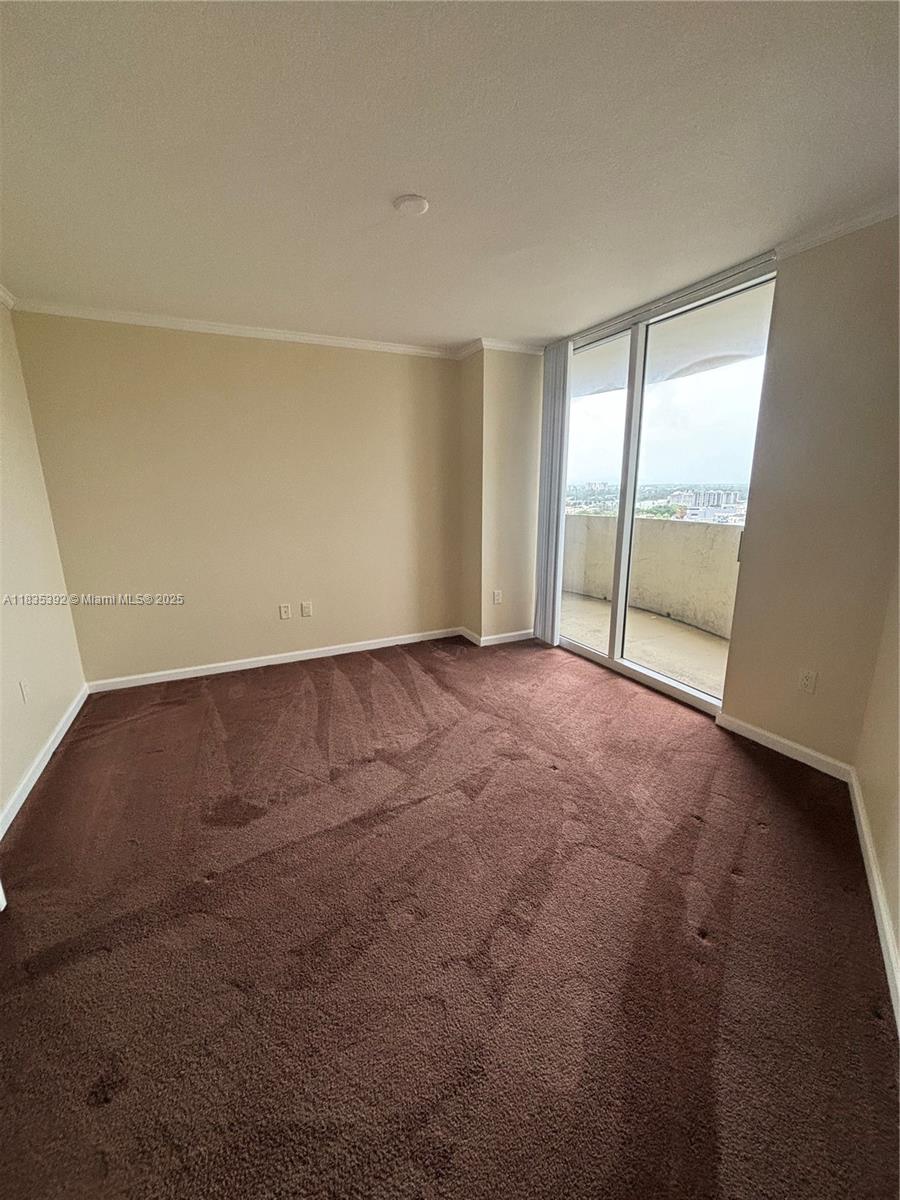 TURNBERRY ON THE GREEN - Residential