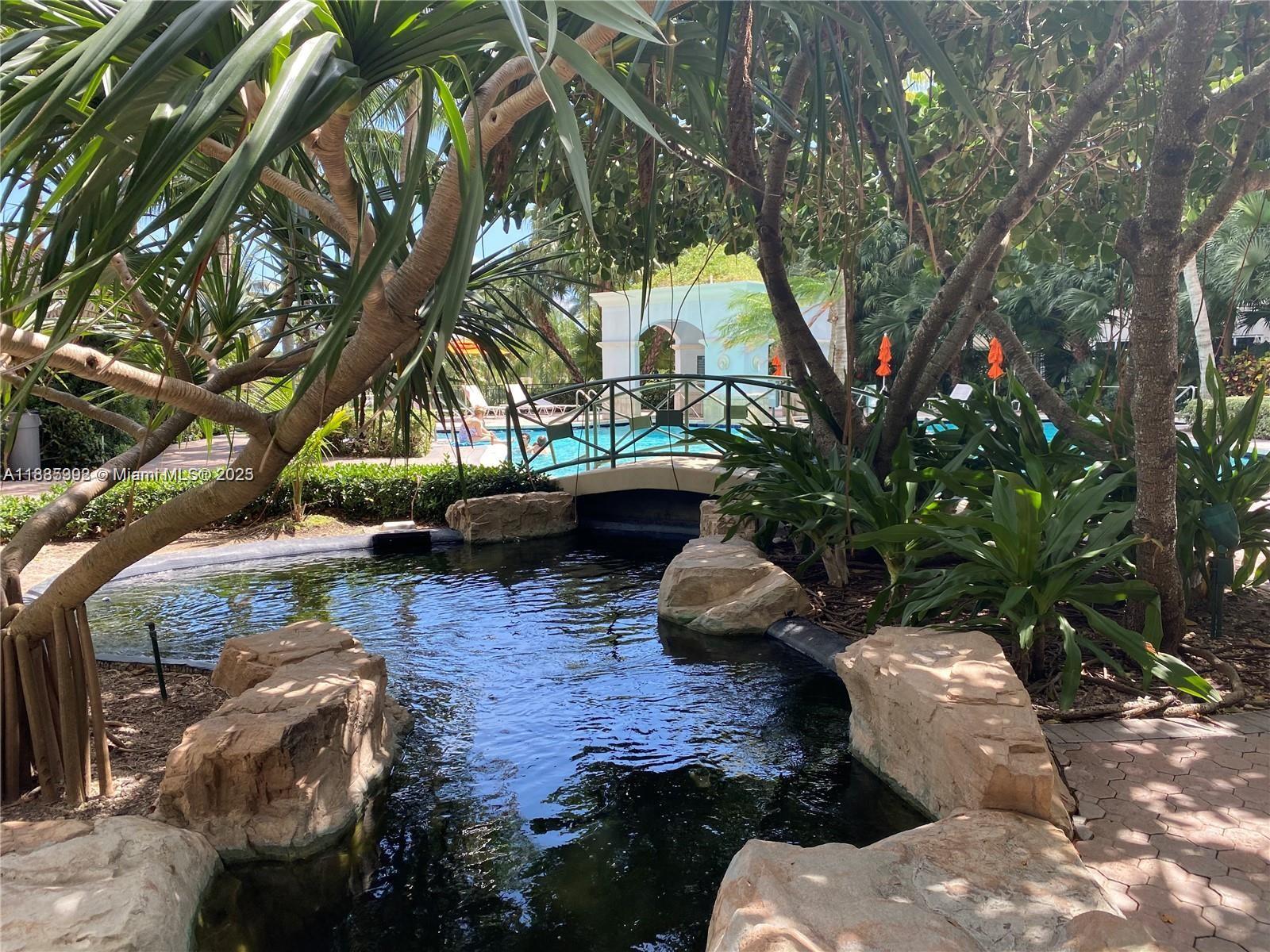 TURNBERRY ON THE GREEN - Residential