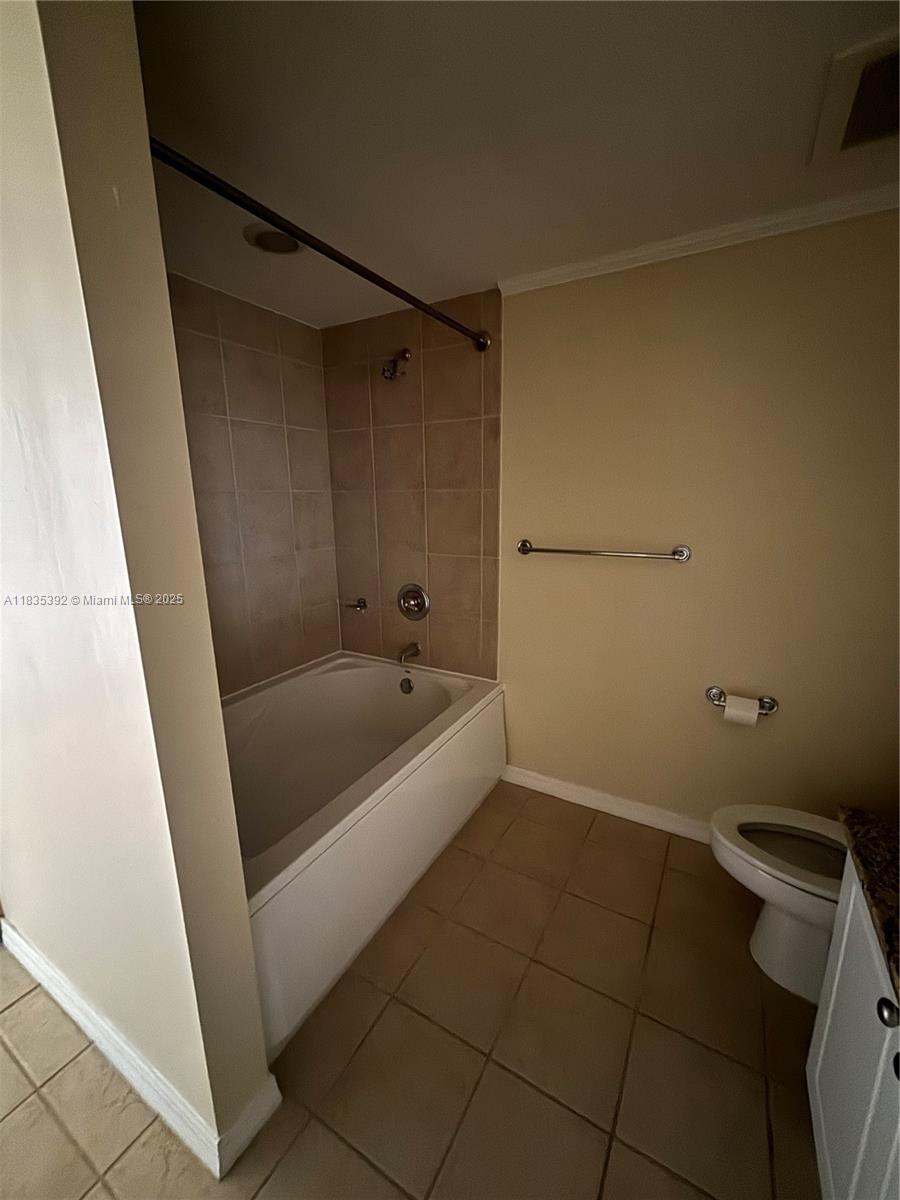 TURNBERRY ON THE GREEN - Residential