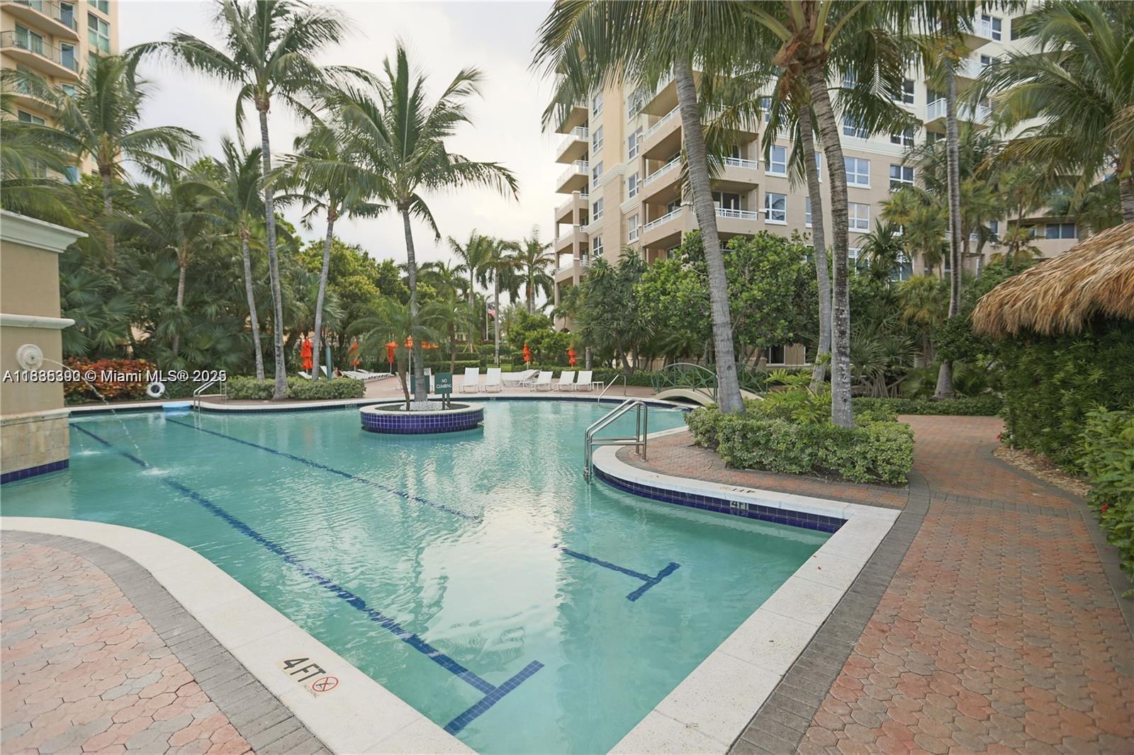 TURNBERRY ON THE GREEN - Residential