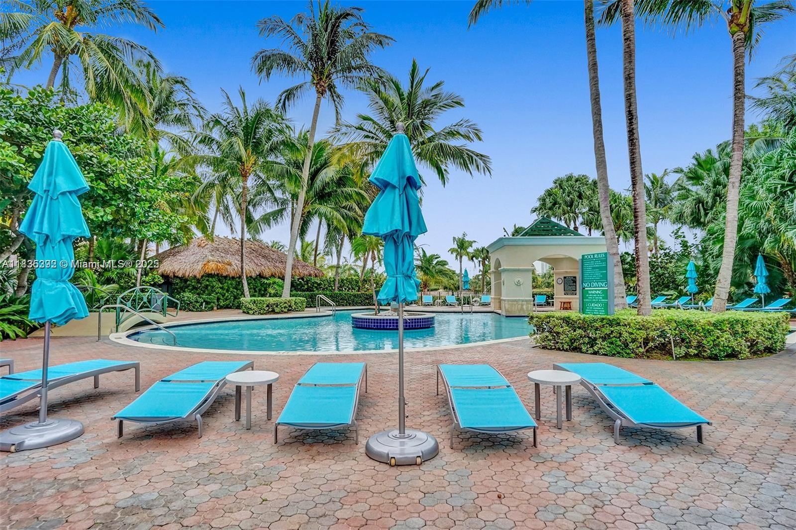 TURNBERRY ON THE GREEN - Residential