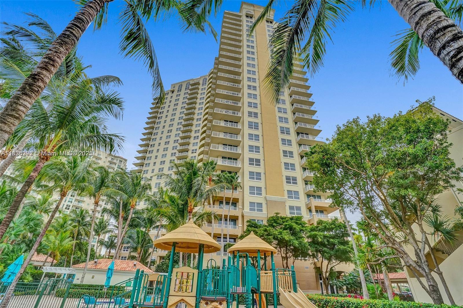 TURNBERRY ON THE GREEN - Residential