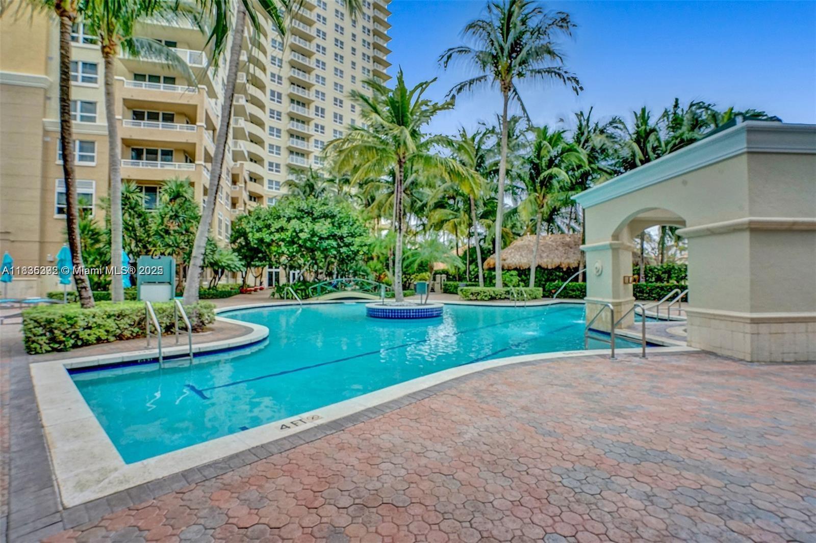 TURNBERRY ON THE GREEN - Residential