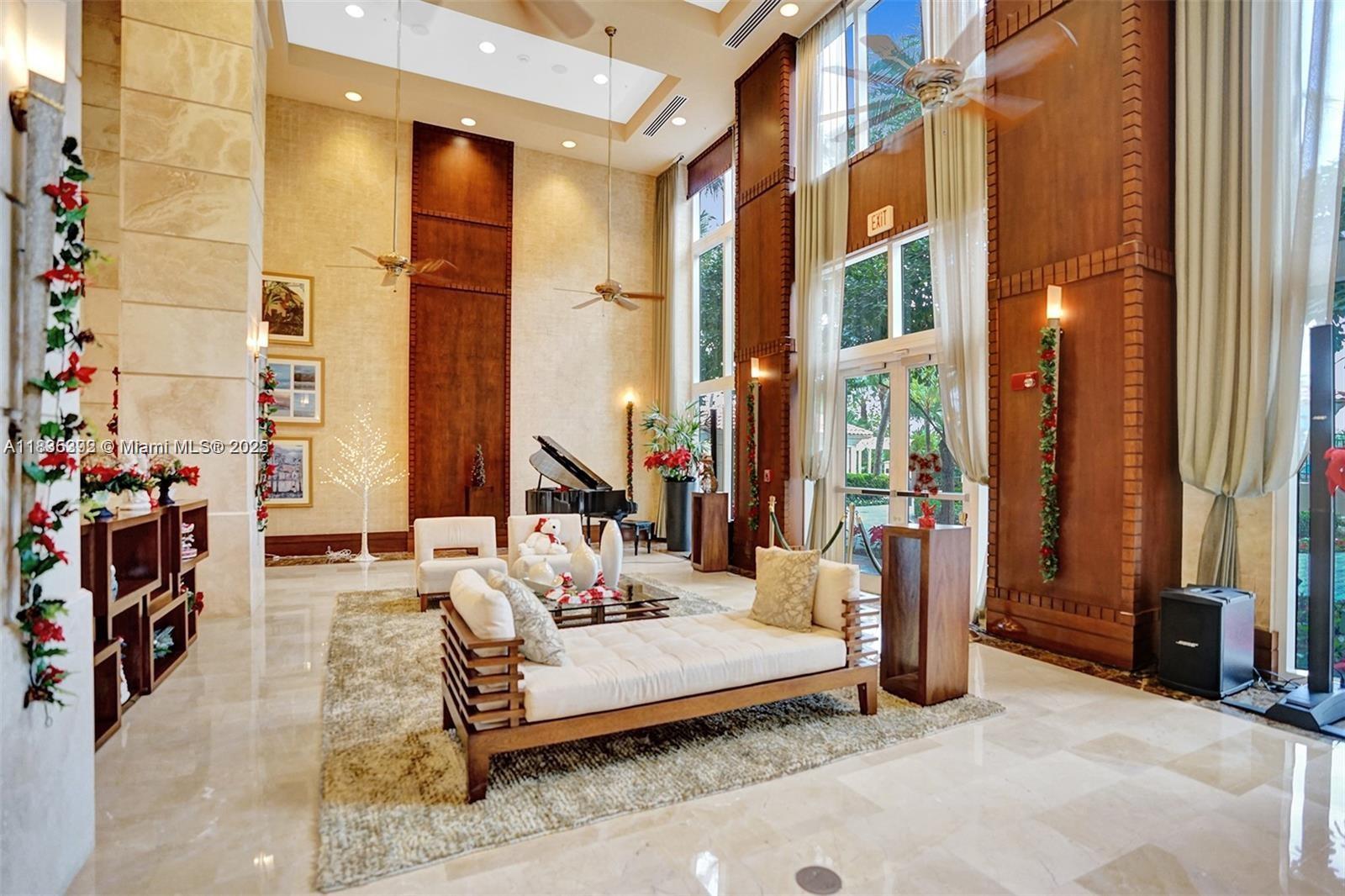 TURNBERRY ON THE GREEN - Residential