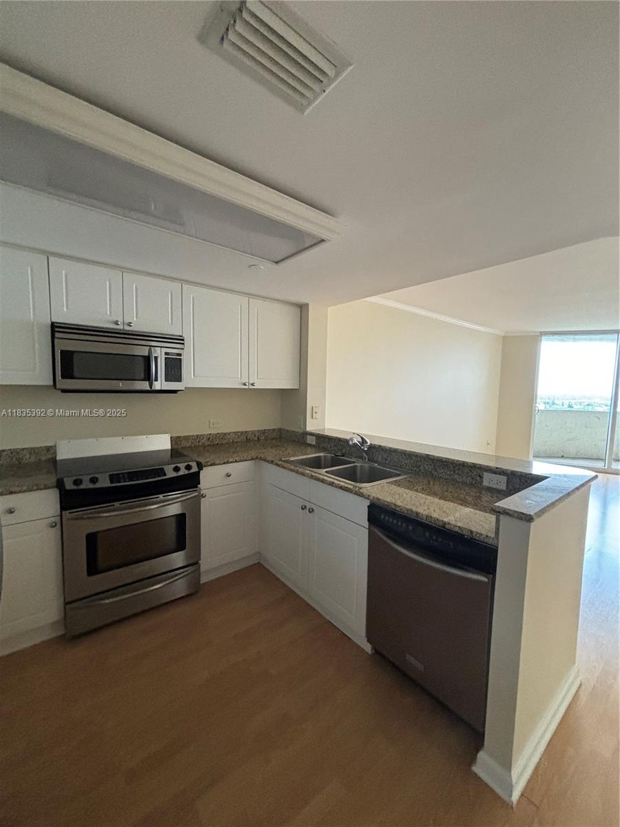 19501 W Country Club Dr 1611