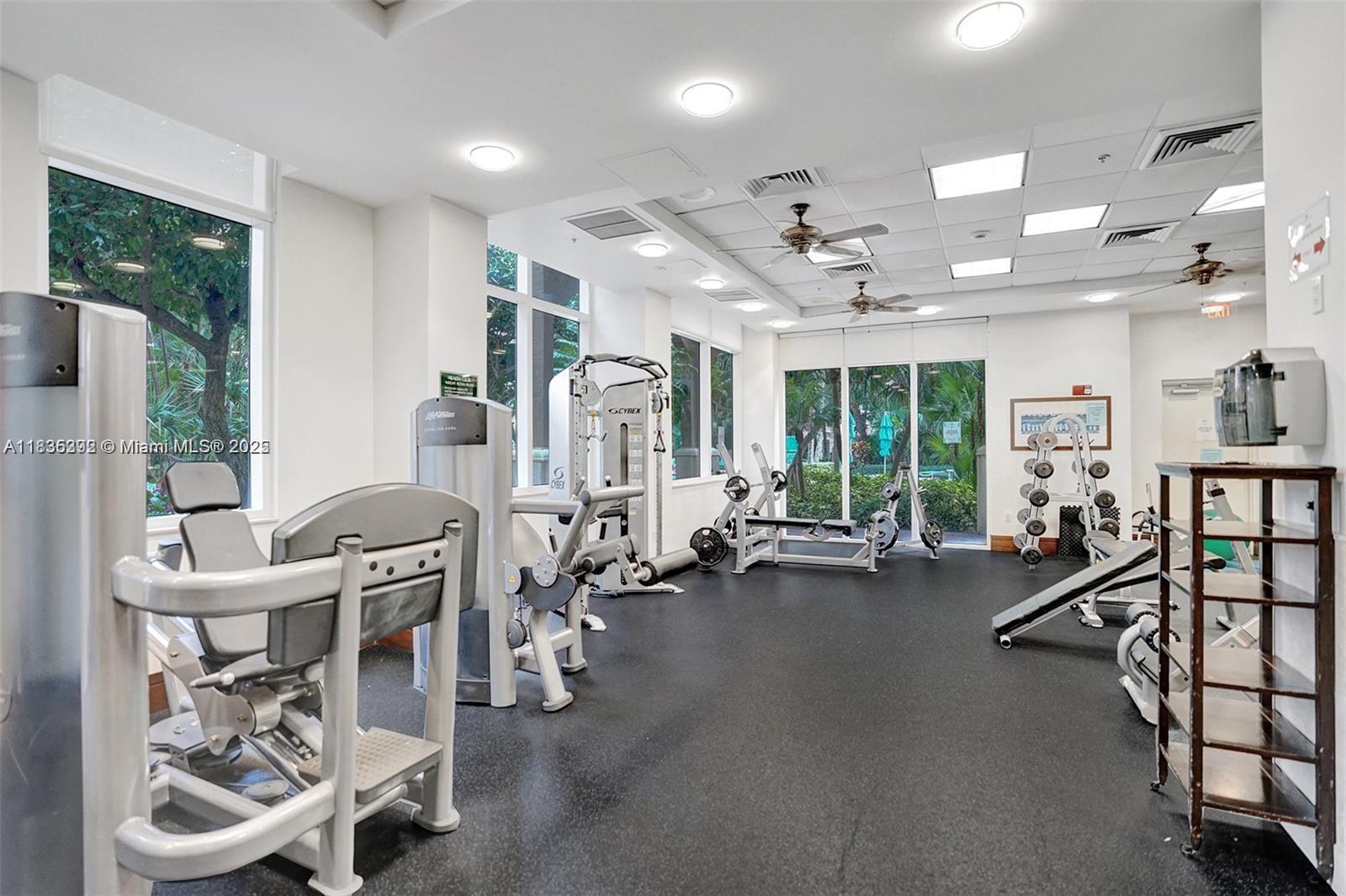 TURNBERRY ON THE GREEN - Residential