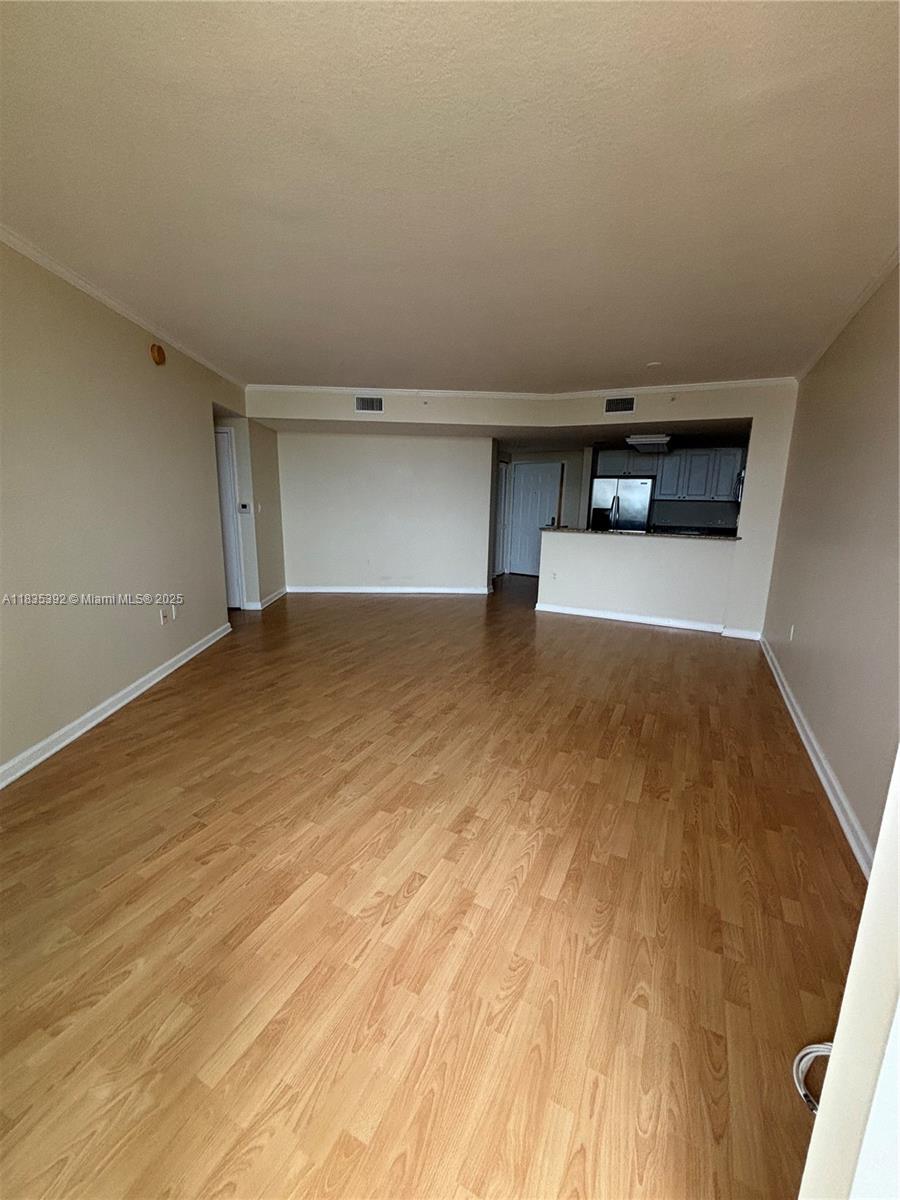19501 W Country Club Dr 1611