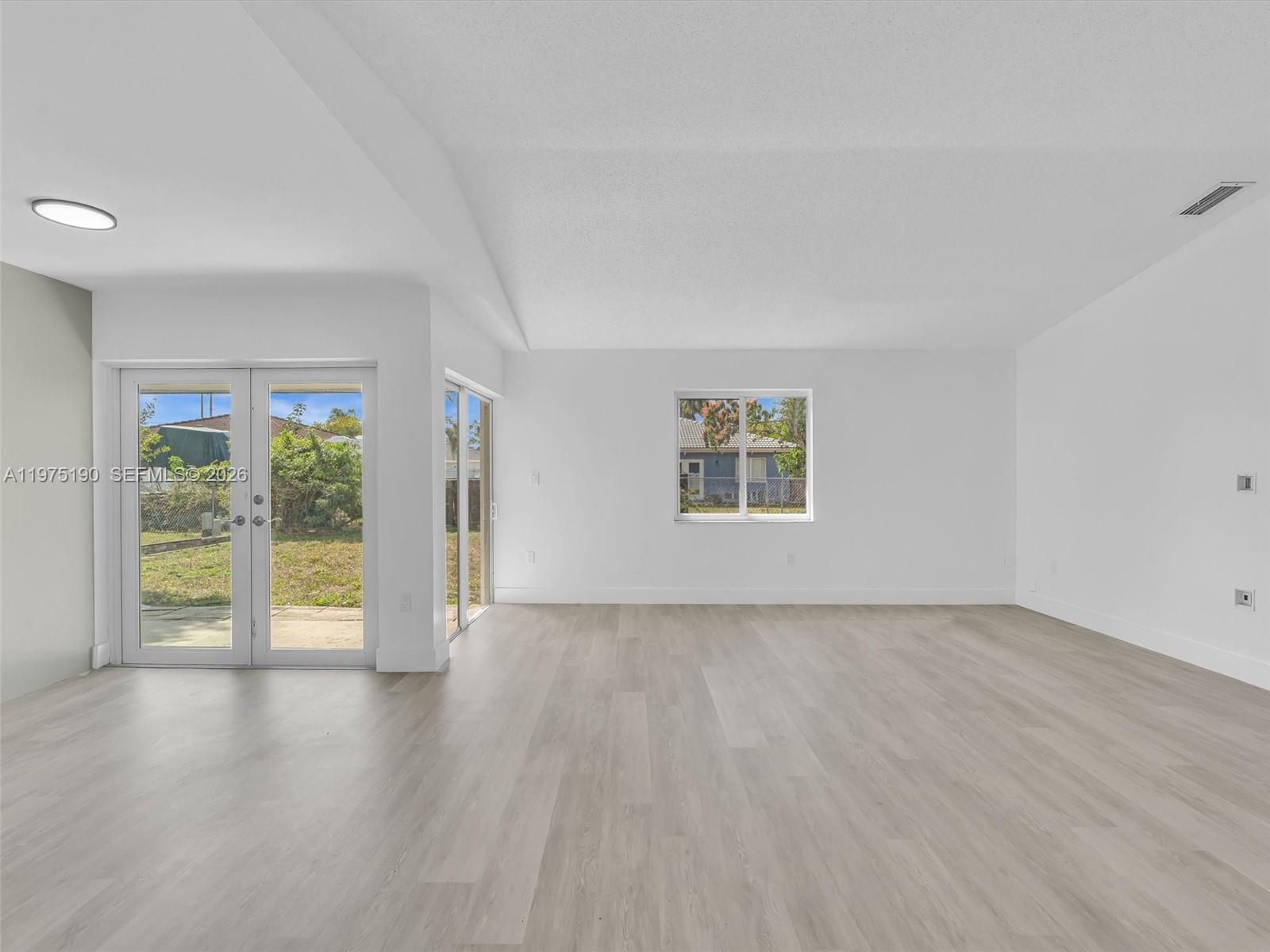 PRINCETON SQUARE SUB - Residential