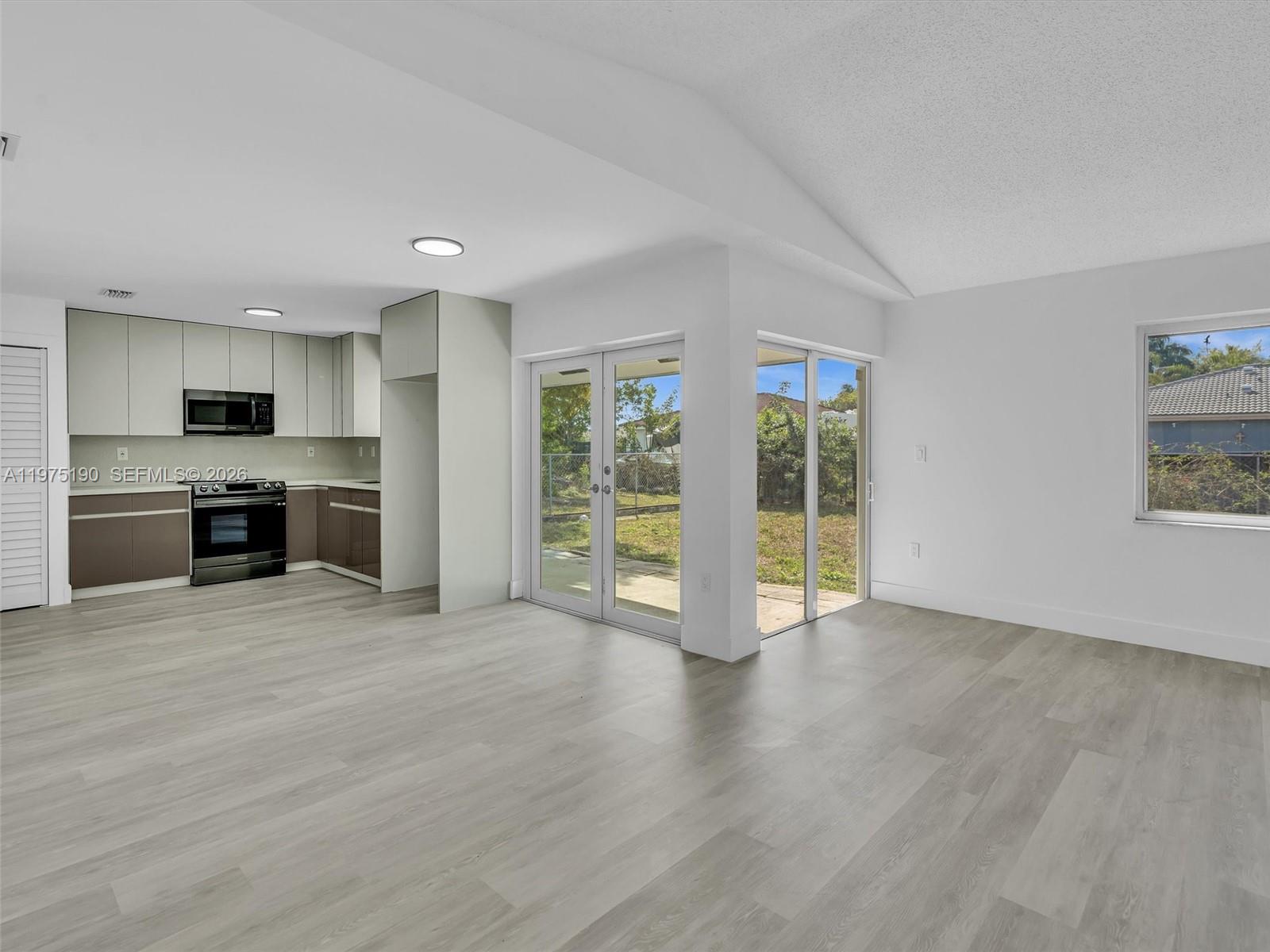 PRINCETON SQUARE SUB - Residential