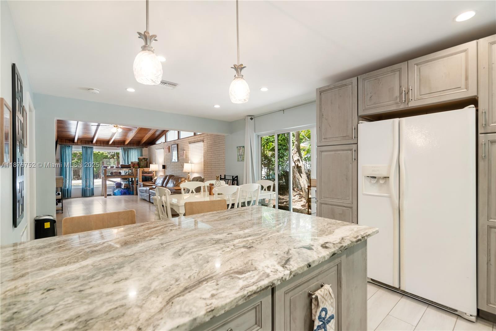 CARIBBEAN HEIGHTS - Residential