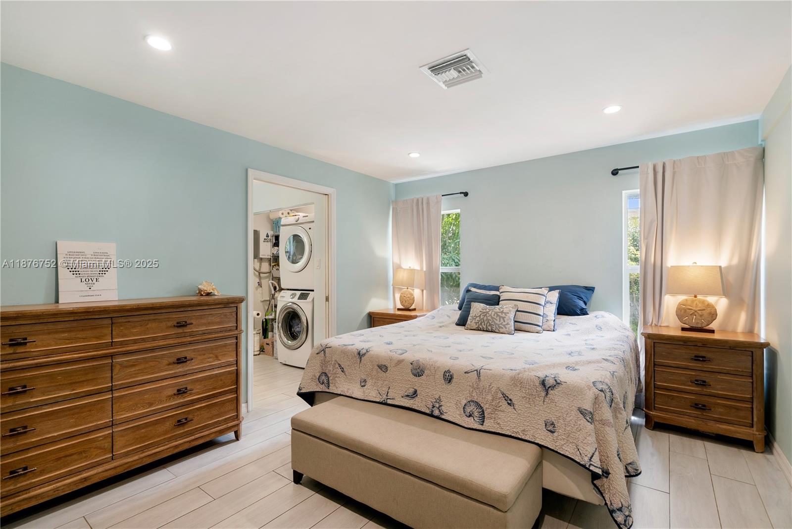 CARIBBEAN HEIGHTS - Residential