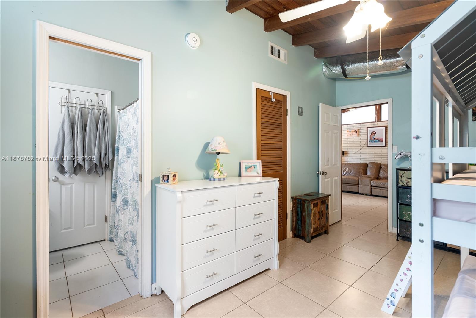 CARIBBEAN HEIGHTS - Residential