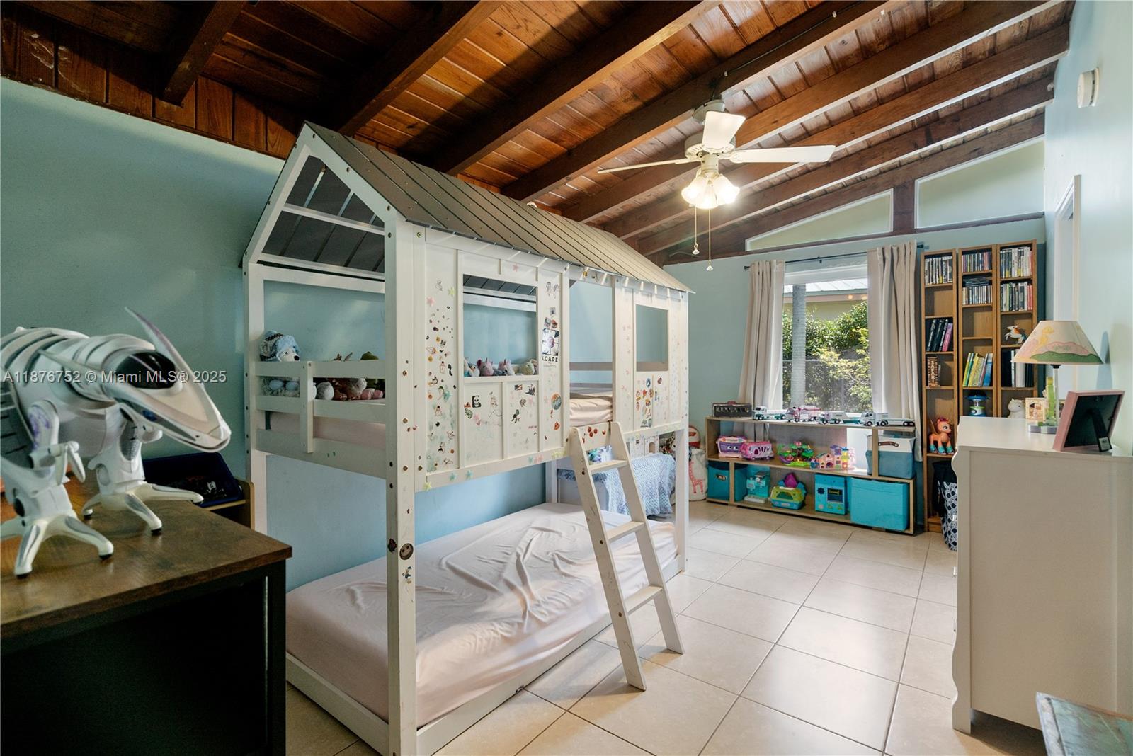 CARIBBEAN HEIGHTS - Residential