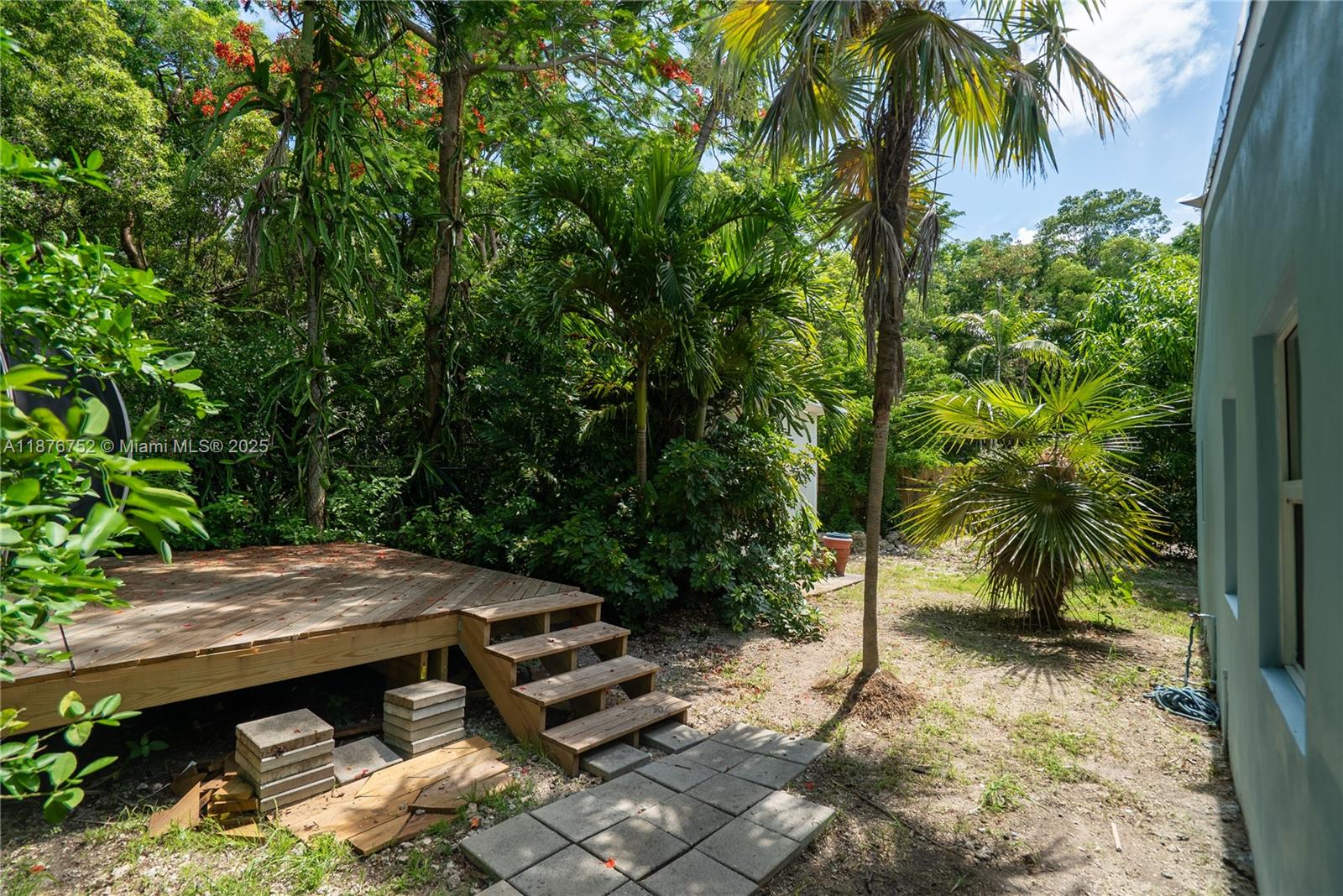 CARIBBEAN HEIGHTS - Residential