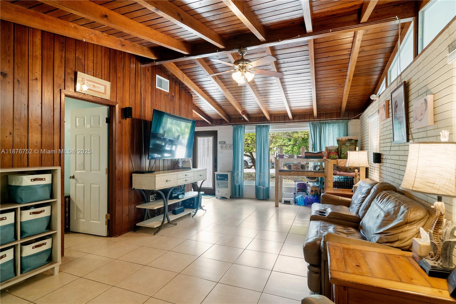 CARIBBEAN HEIGHTS - Residential