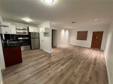 Photo of 2222 Jackson St #6E, Hollywood, FL 33020 (MLS # A11977301)