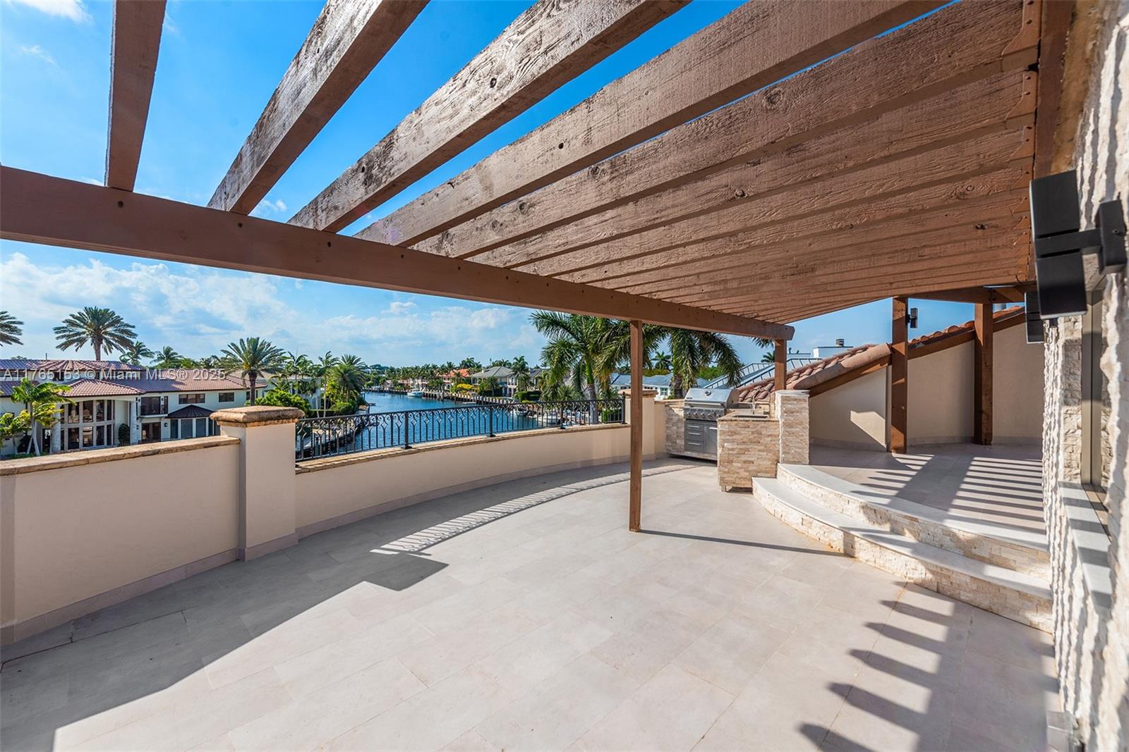 LIGHTHOUSE POINT 6TH SEC - Residential