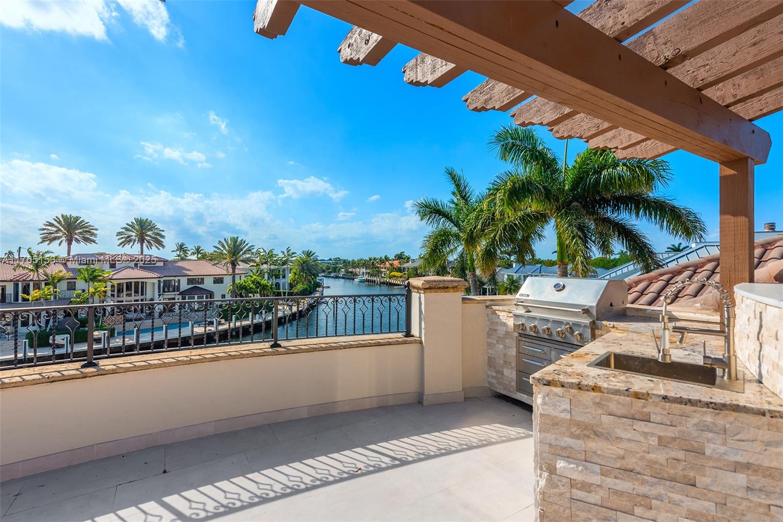 LIGHTHOUSE POINT 6TH SEC - Residential
