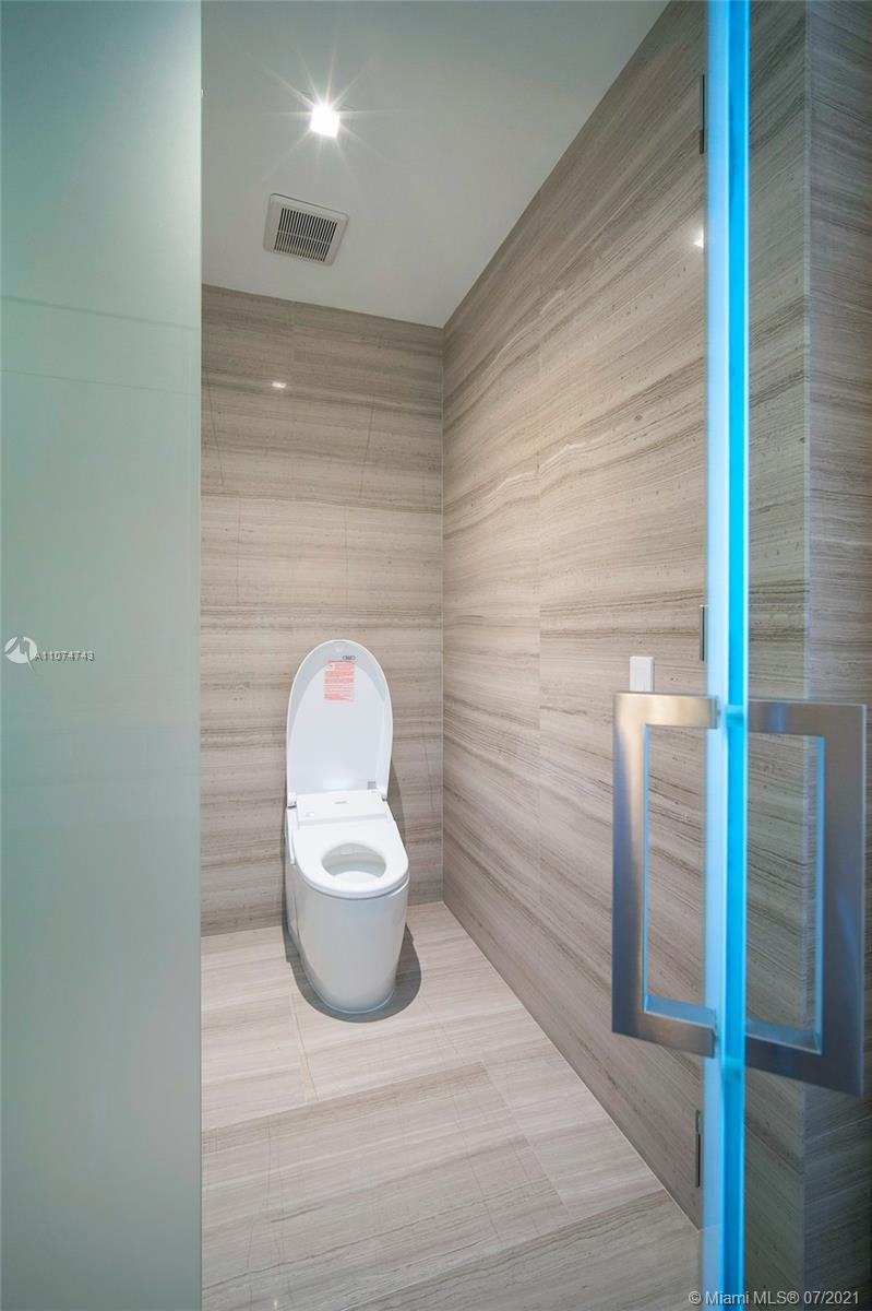 18975 COLLINS CONDO - Residential