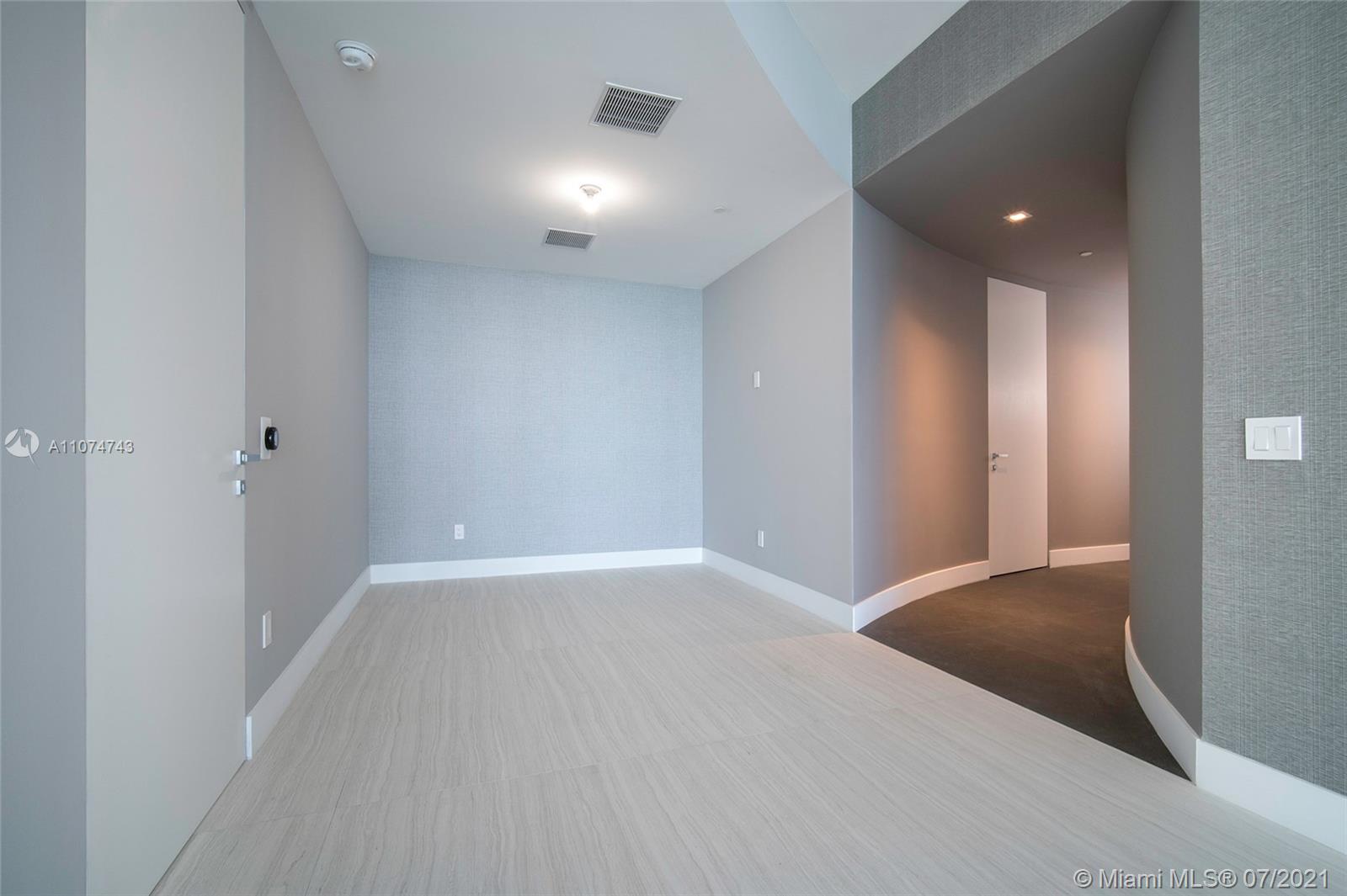 18975 COLLINS CONDO - Residential