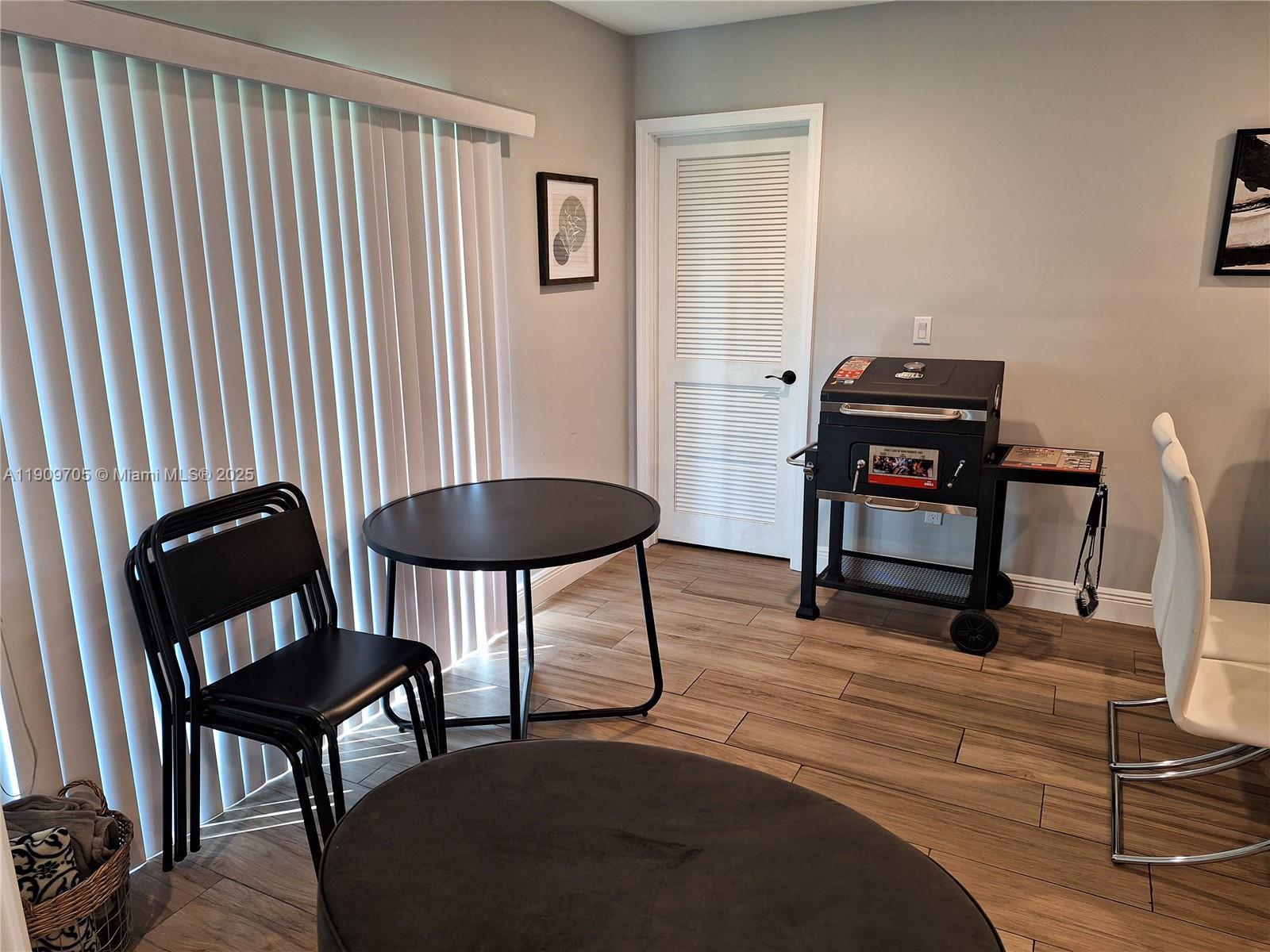 BUNCHE PARK - Residential