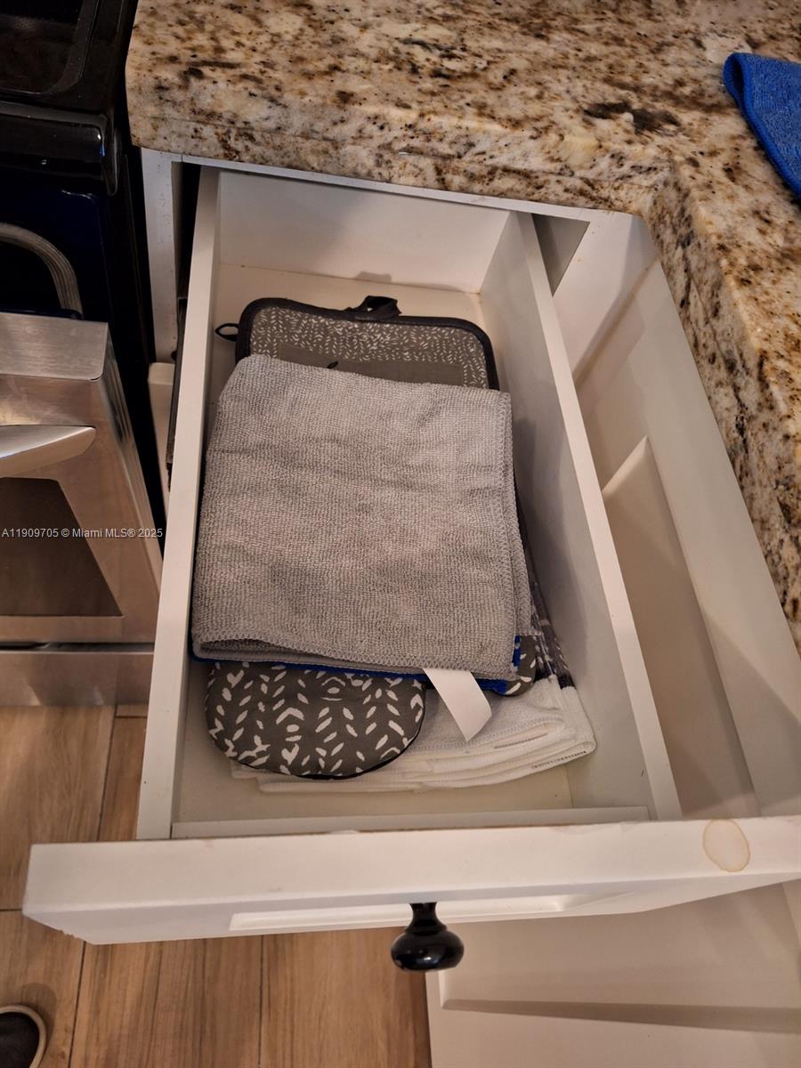 BUNCHE PARK - Residential