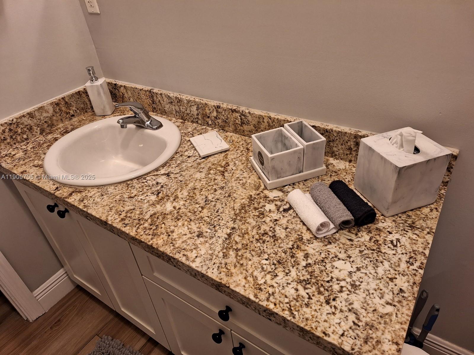 BUNCHE PARK - Residential