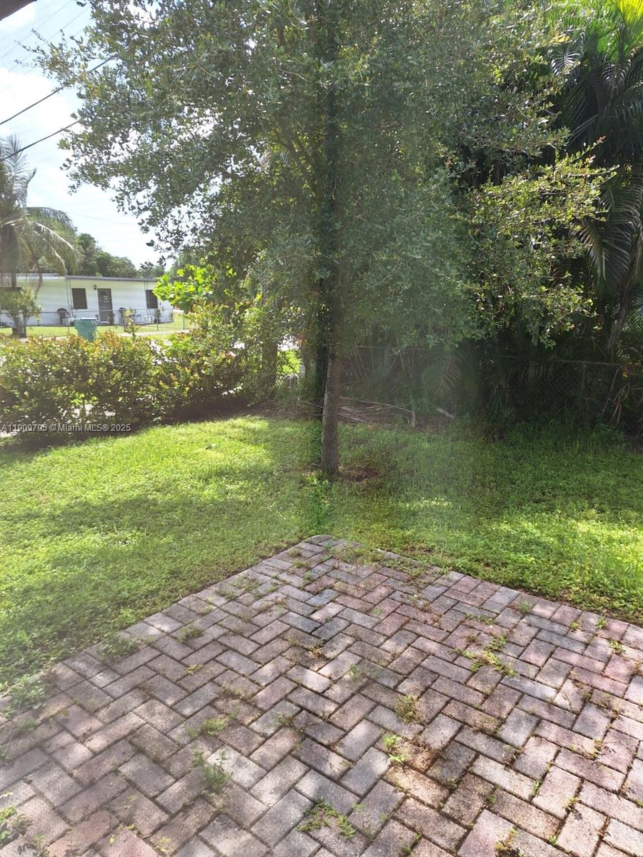 BUNCHE PARK - Residential