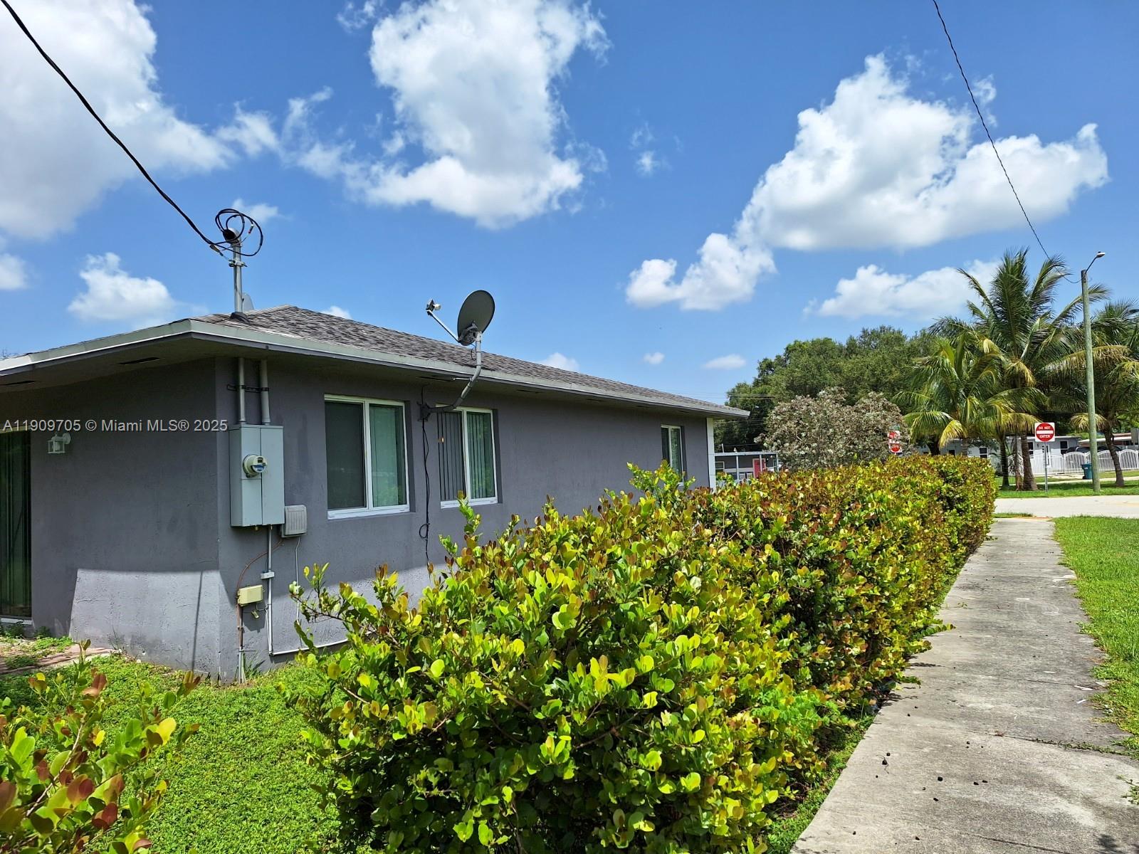 BUNCHE PARK - Residential