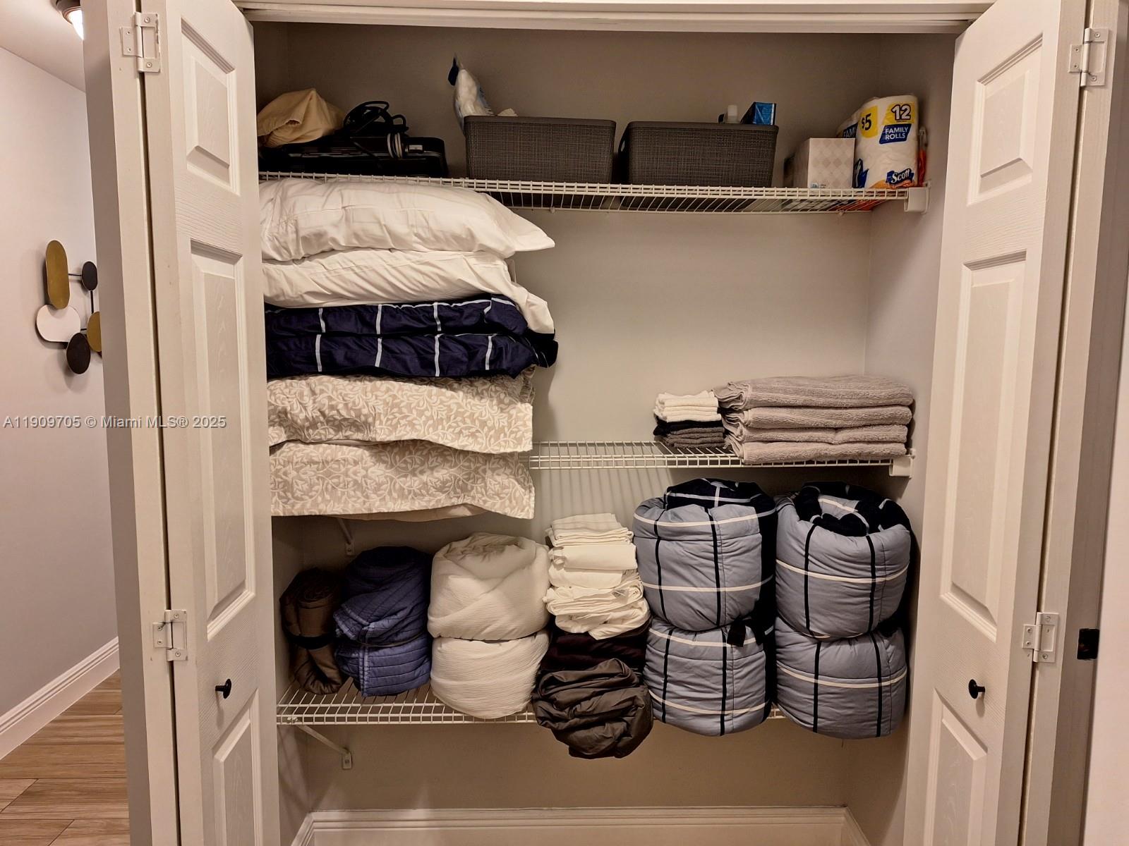 BUNCHE PARK - Residential