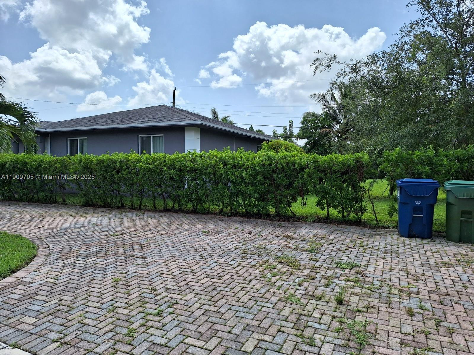 BUNCHE PARK - Residential