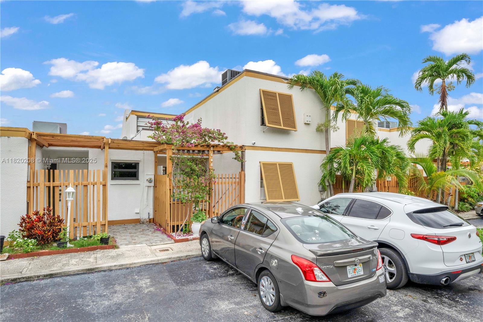 Property for Sale at 1374 Sw 131st Place Cir E Cir, Miami, Broward County, Florida - Bedrooms: 3 
Bathrooms: 3  - $559,900