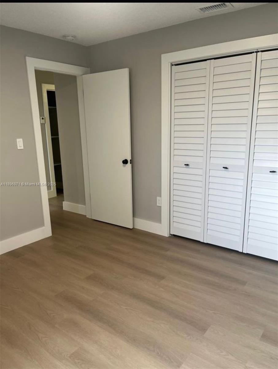 LAWRENCE ESTATE LAND CO S - Residential Lease