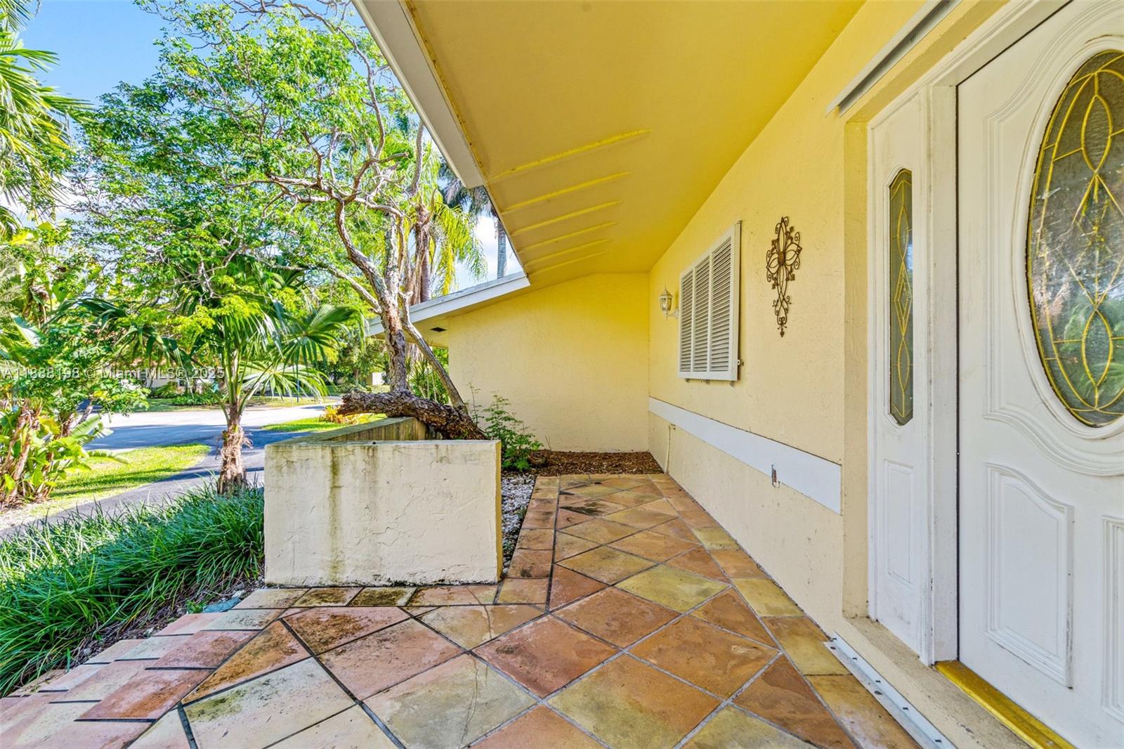 OLD CUTLER SHORES - Residential