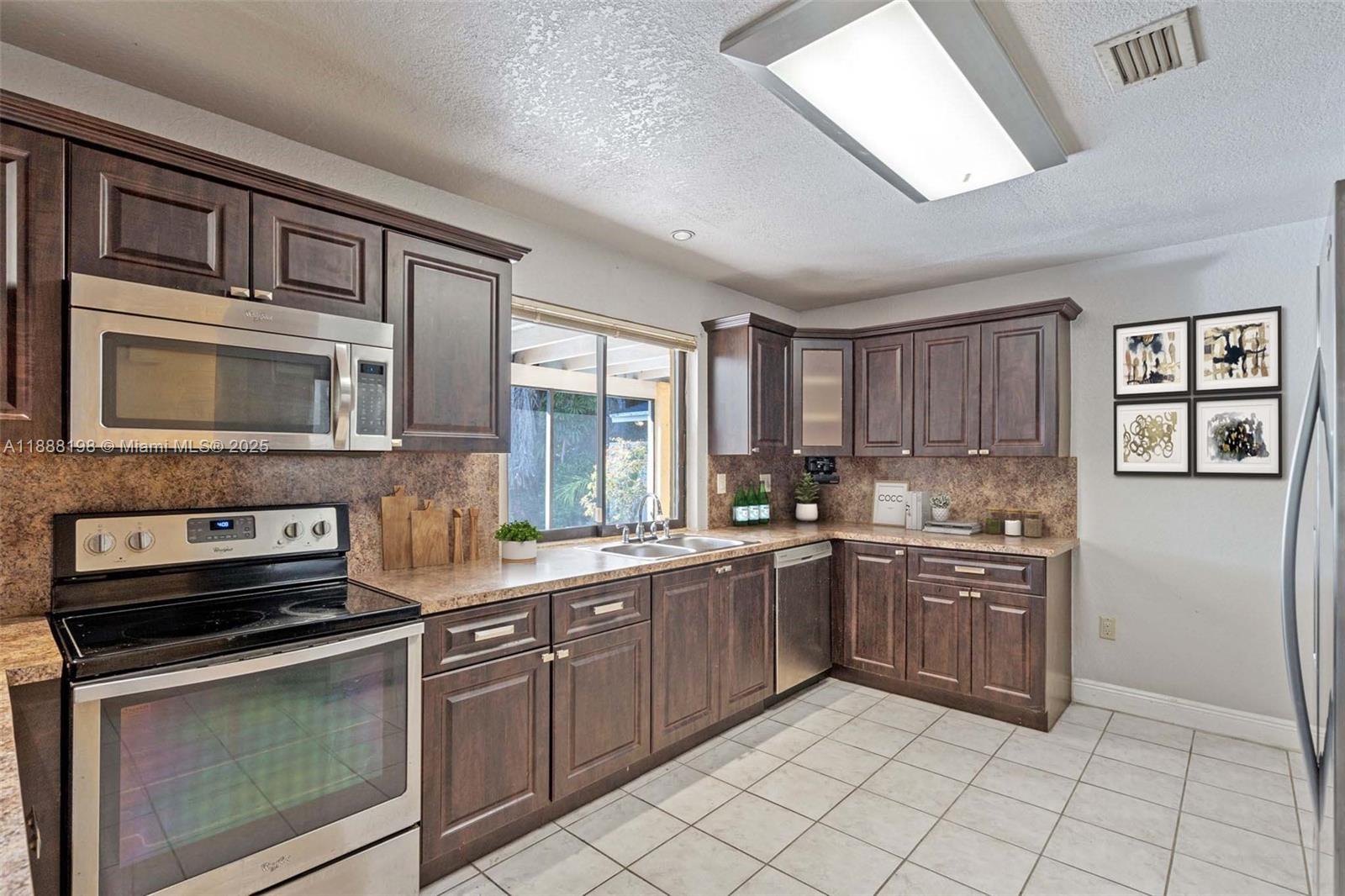OLD CUTLER SHORES - Residential