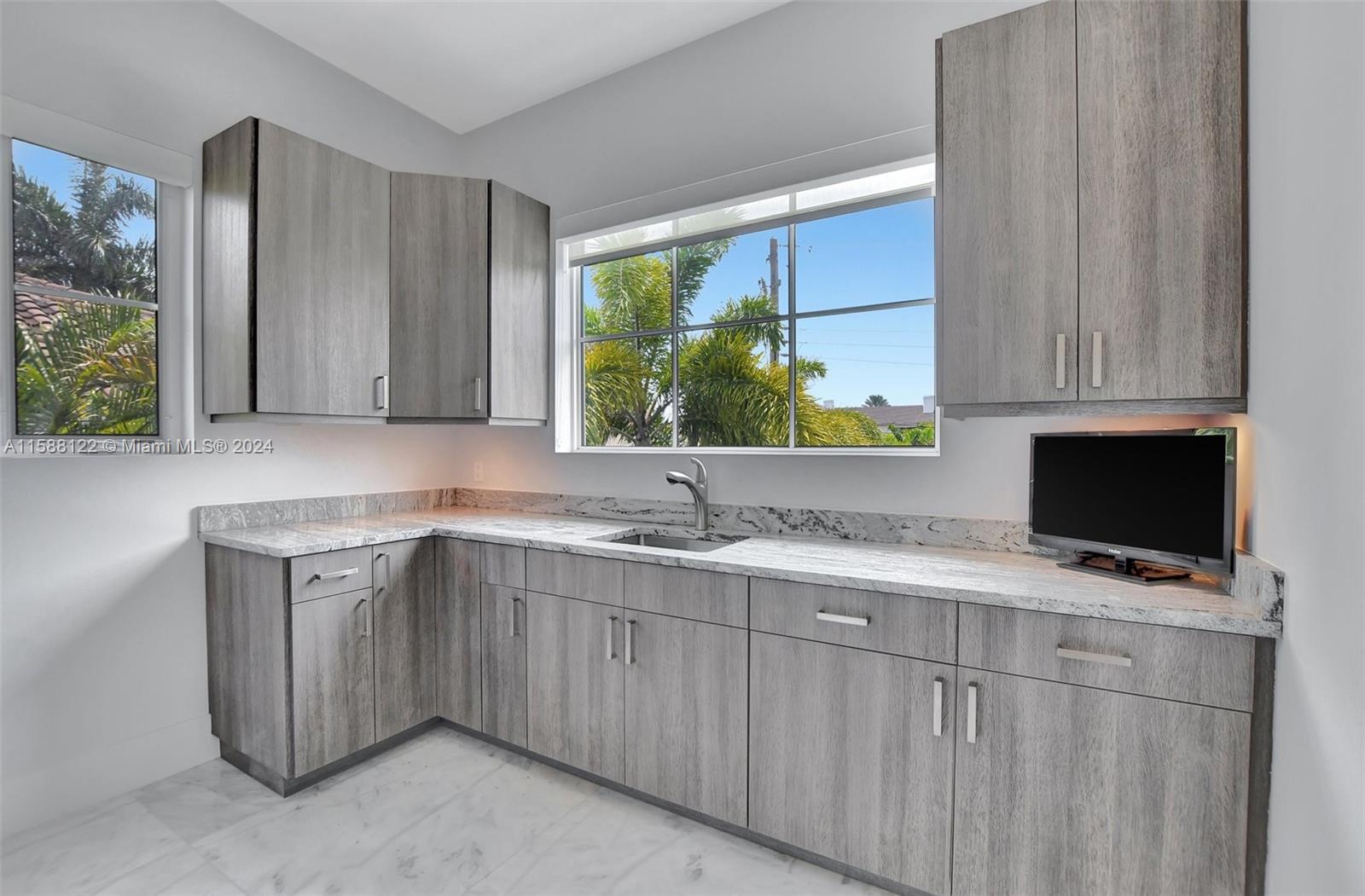 BLUE INLET - Residential