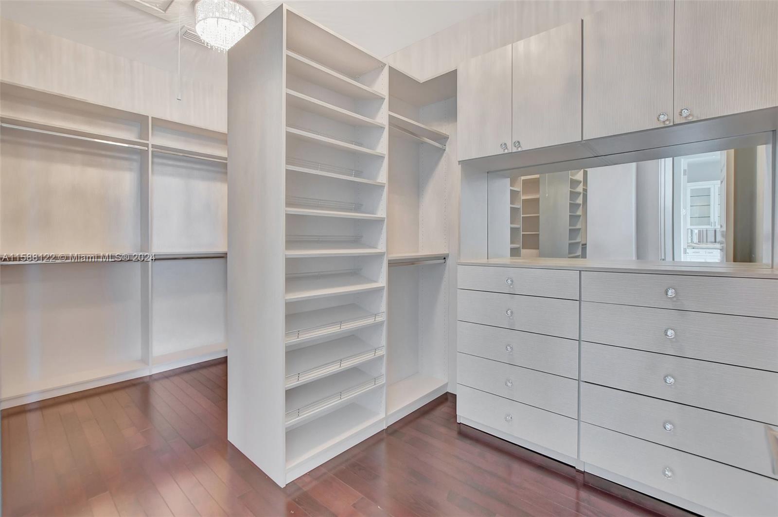 BLUE INLET - Residential