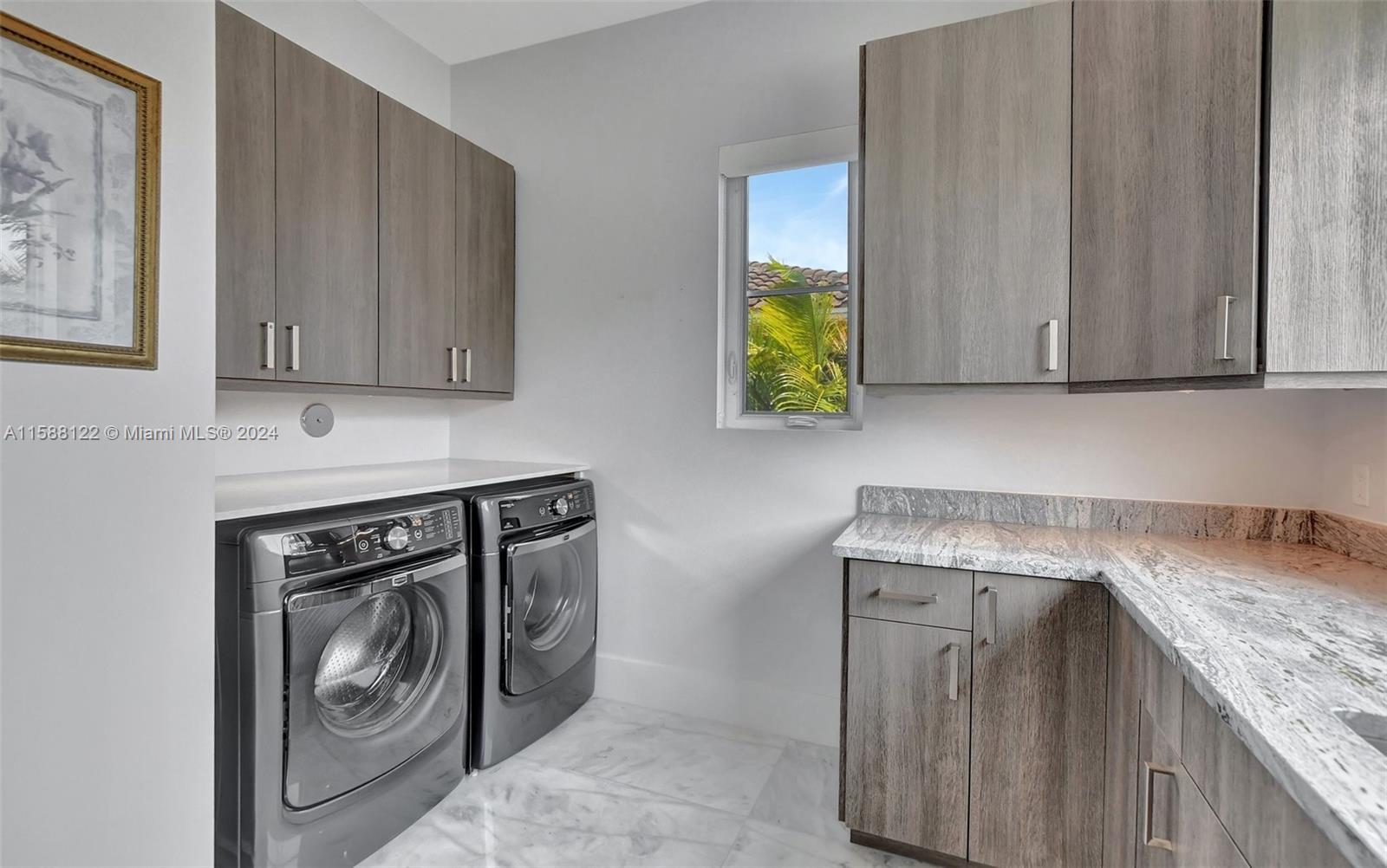 BLUE INLET - Residential