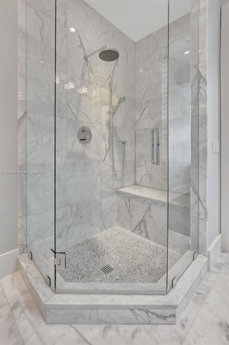 BLUE INLET - Residential