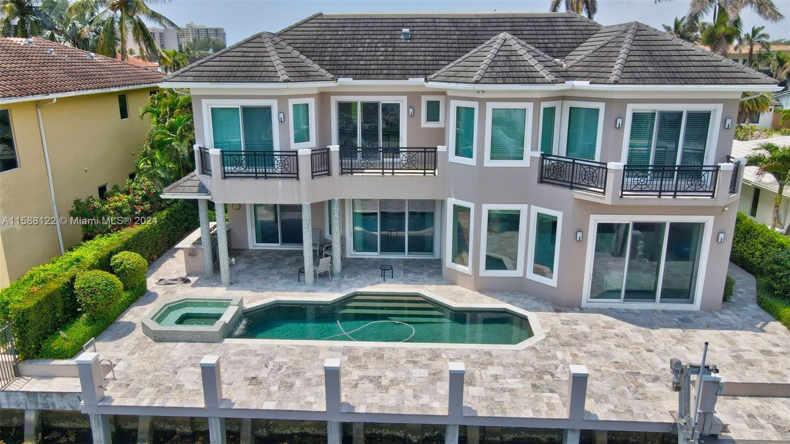 BLUE INLET - Residential