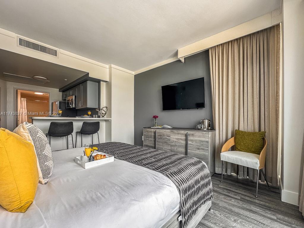 MUTINY PARK CONDO - Residential