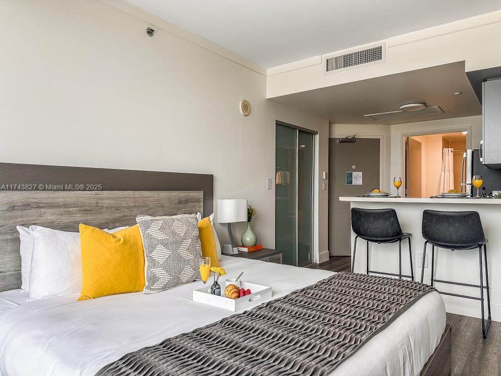 MUTINY PARK CONDO - Residential