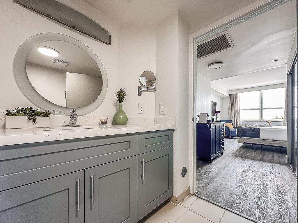 MUTINY PARK CONDO - Residential